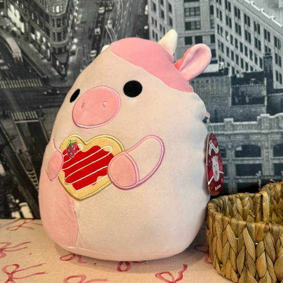 NWT Squishmallows Reshma Cow Valentine Plush 12 Inch - Picture 3 of 7